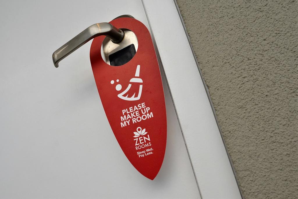 禅室客房酒店-库塔库布安耶尔1 庫塔 外观 照片